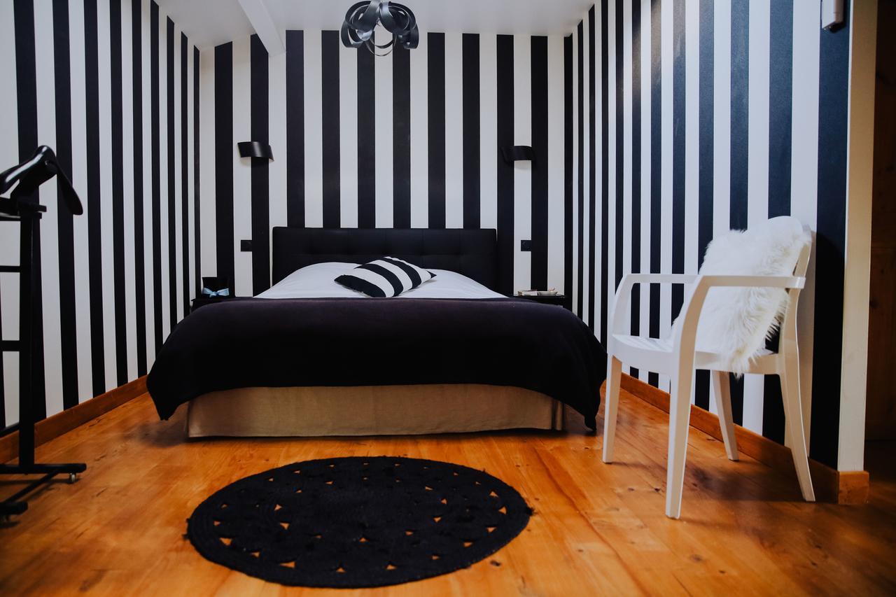 La Maison Bleue Villeréal Eksteriør billede