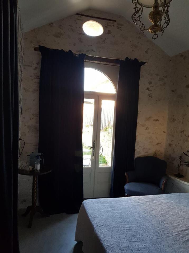 La Maison Bleue Villeréal Eksteriør billede